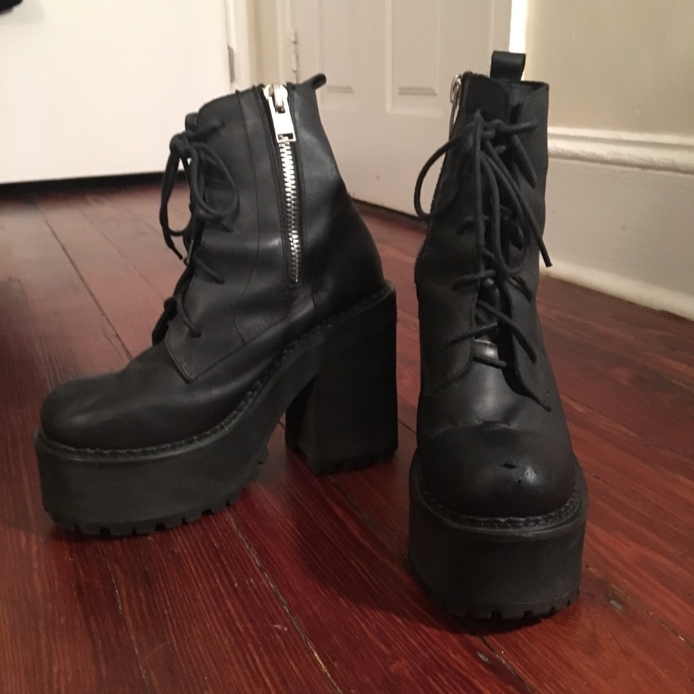 unif choke boots